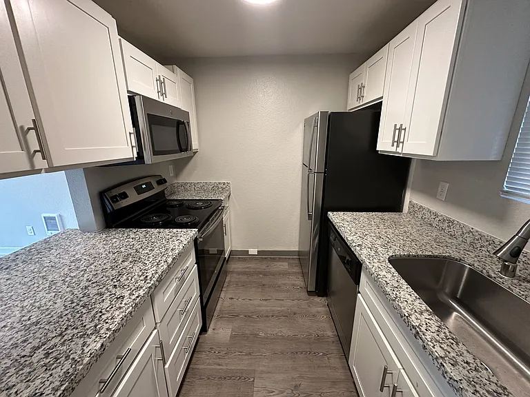Greenfield Apartments — Photo 29