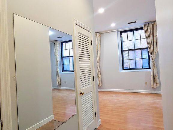5th image of 10 Weston Ave APT 204