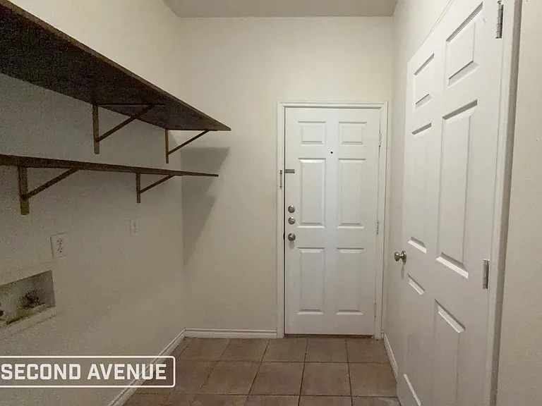 6013 Suffolk Dr — Photo 9