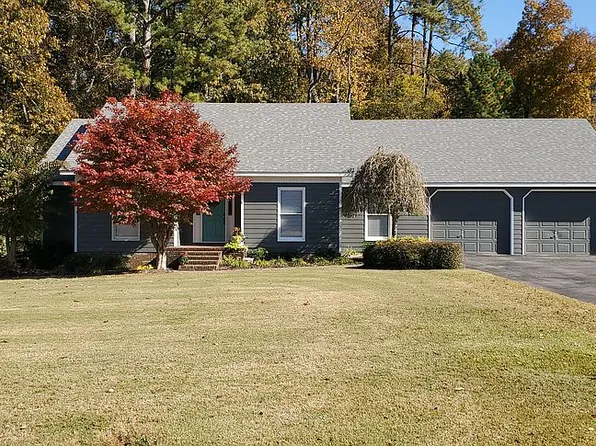 5631 Pawnee Cir, Guntersville, AL 35976