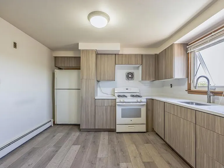 88 Maple Ave #2 — Photo 3