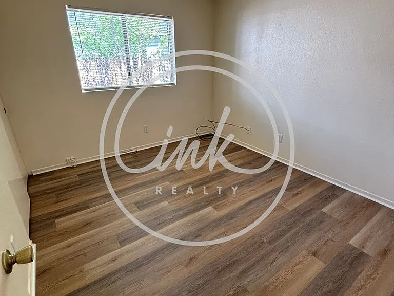 1294 Alicia Cir — Photo 15