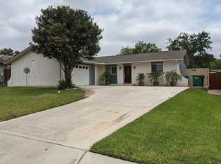 4807 Casa Bello St, San Antonio, TX 78233