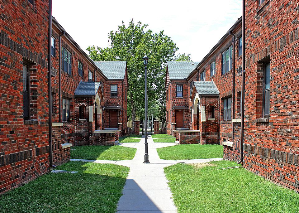 1st image of 1156 N Emporia Ave #14228445