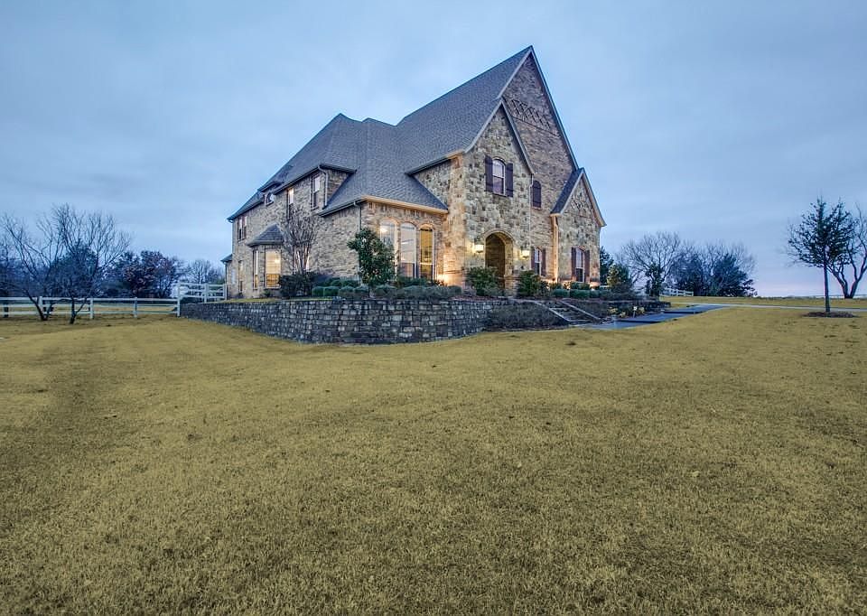 1st image of 8100 Rose Creek Ct