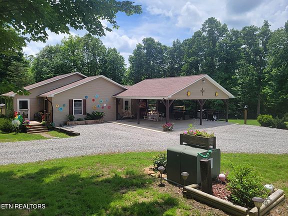 3rd image of 228 Paul Wheeler Ln