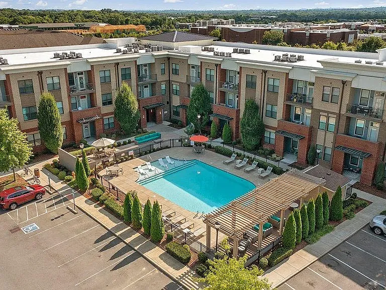 The Luxe at Indian Lake Village — Photo 33