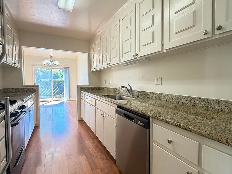 3555 Magnolia Dr — Photo 9