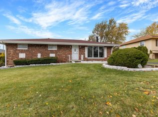 2019 Leness Ln, Crest Hill, IL 60403