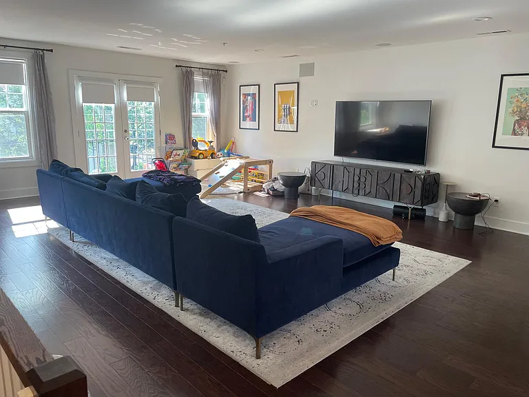 501 Person St #205 — Photo 11