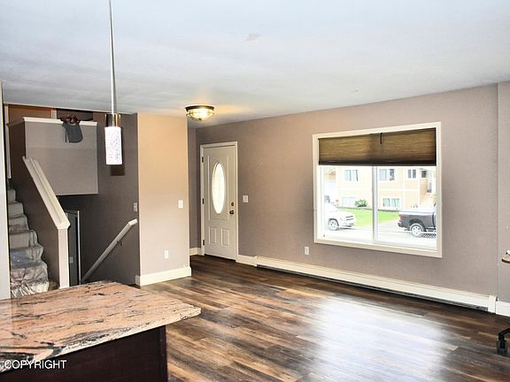 4th image of 720 W 86th Ave