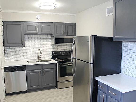 2nd image of 601-611 S Hardy Dr #102