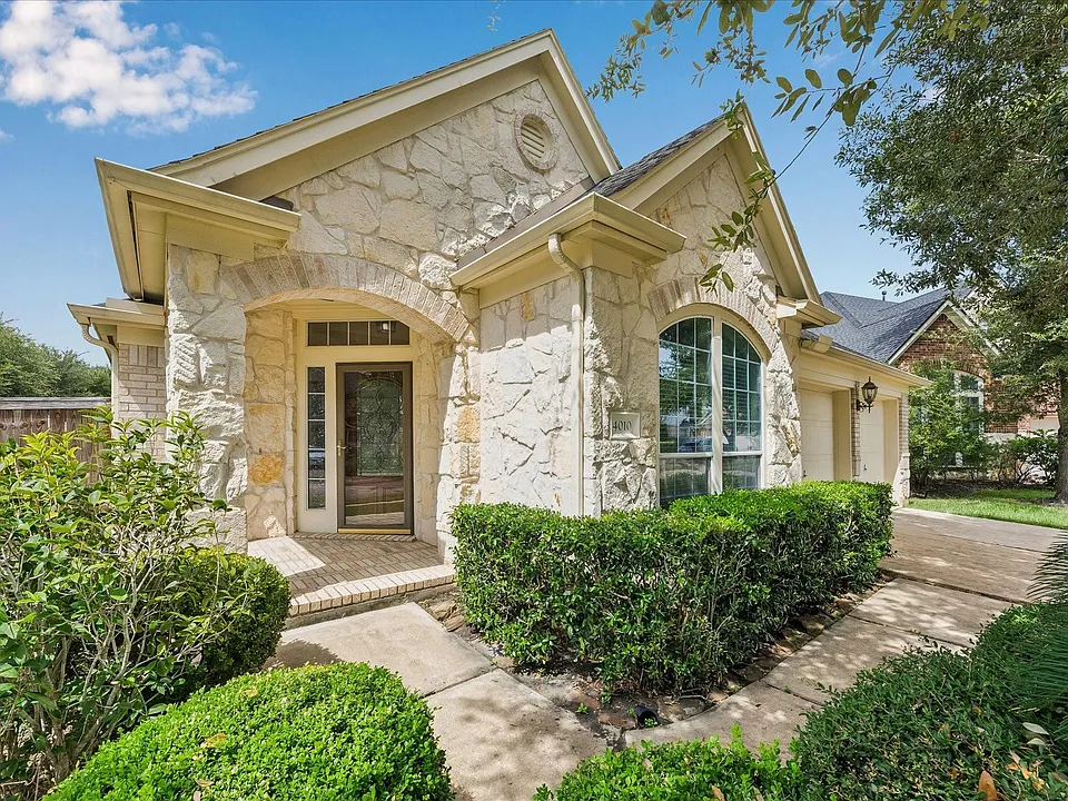 4010 Wolf Springs Ct