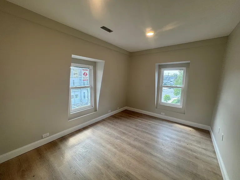 74 Washington St #8 — Photo 7