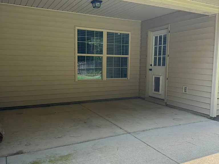 303 Tuscan Ct — Photo 17