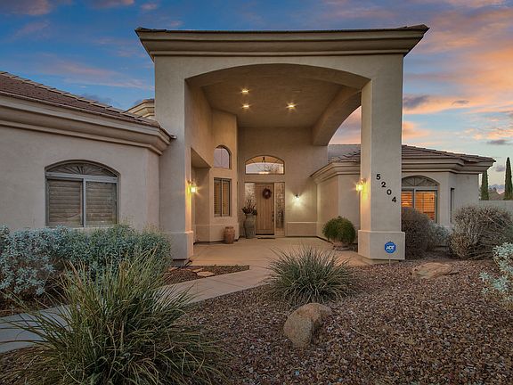 4th image of 5204 W Desert Dr