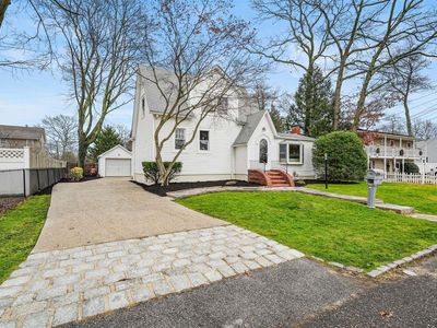 428 Oak Neck Road, West Islip, NY, 11795