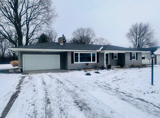 1508 River Dr, Fremont, OH 43420