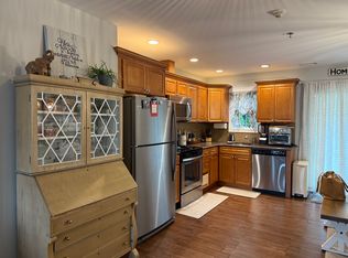 170 W Montauk Hwy APT 14, Lindenhurst, NY 11757