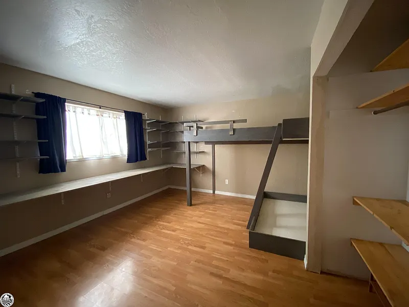 Thumbnail 16
