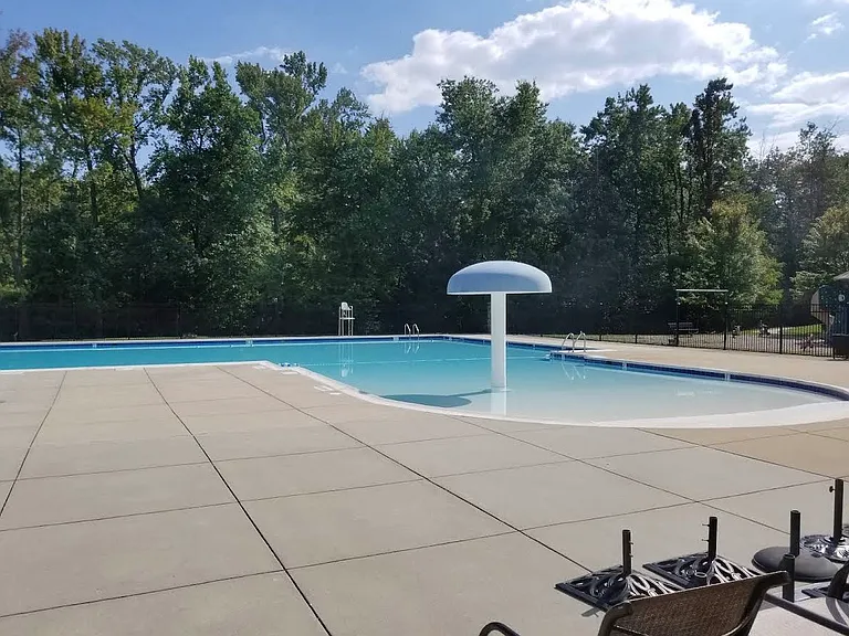1432 Pangbourne Way — Photo 32