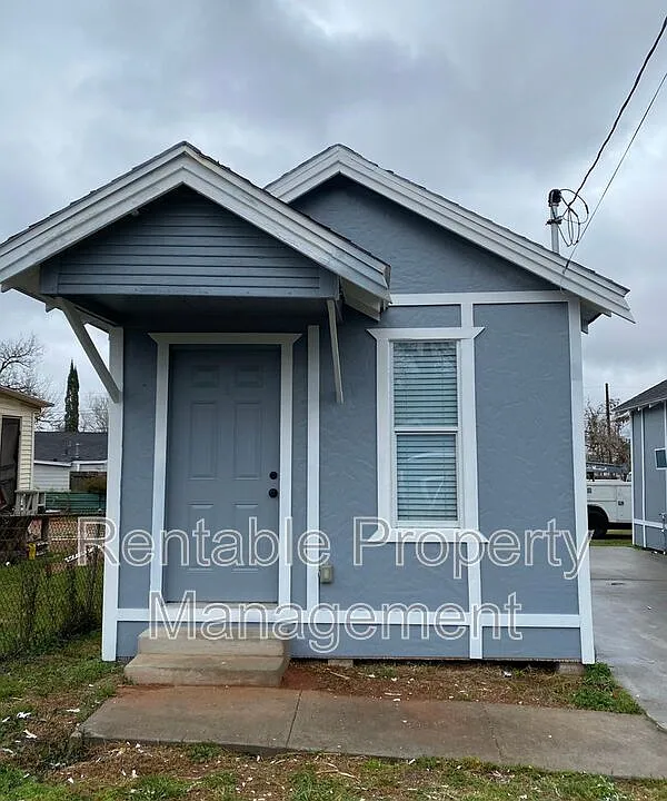 7109 Avenue L #B