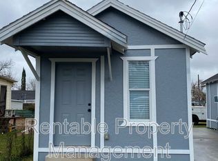 7409 Avenue L #B, Houston, TX 77011