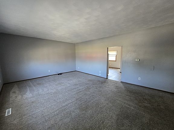 5th image of 306 1/2 1st St NW