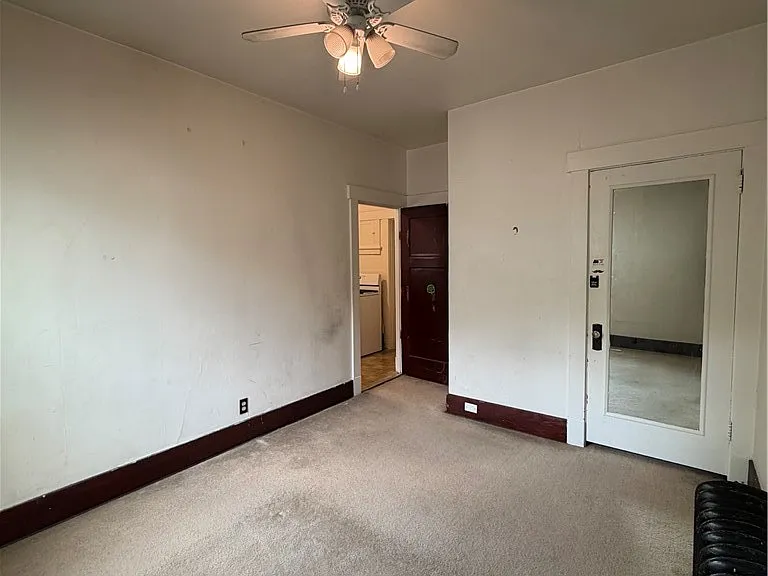 5730 Howe St #1 — Photo 11