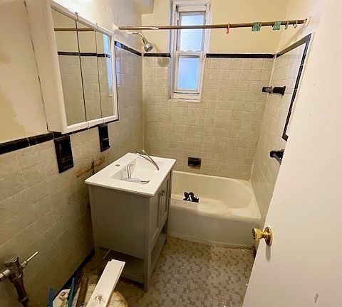 3rd image of 1740 E 13th St #3