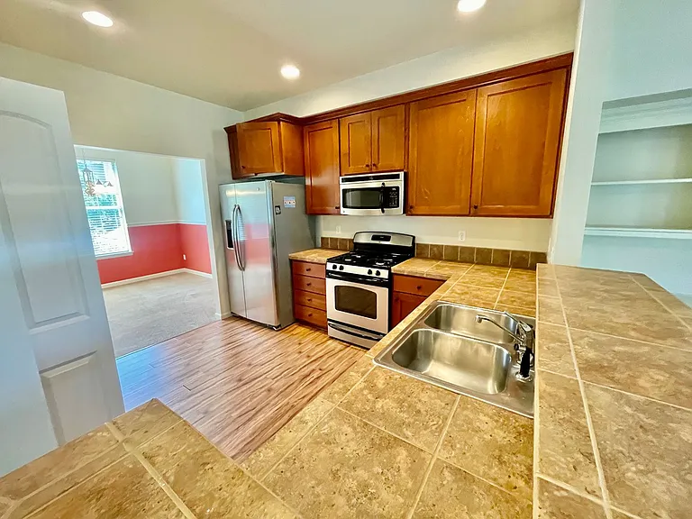12947 NW Clement Ln — Photo 1