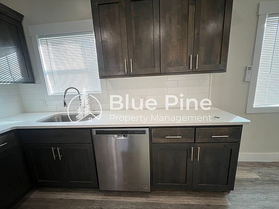 5th image of 323 Gladstone St