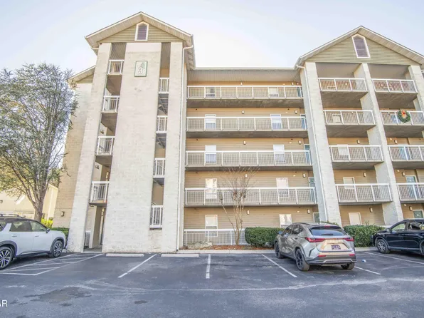 205 Ogle Dr #332, Pigeon Forge, TN 37863