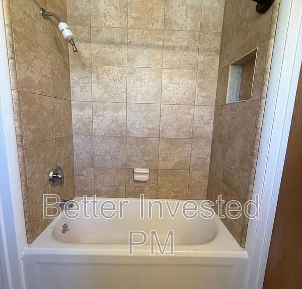 204 N Main St — Photo 19