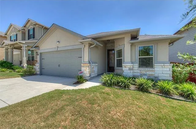 3 bed, 2.0 bath, 1473 sqft, $2,400 — Photo 2