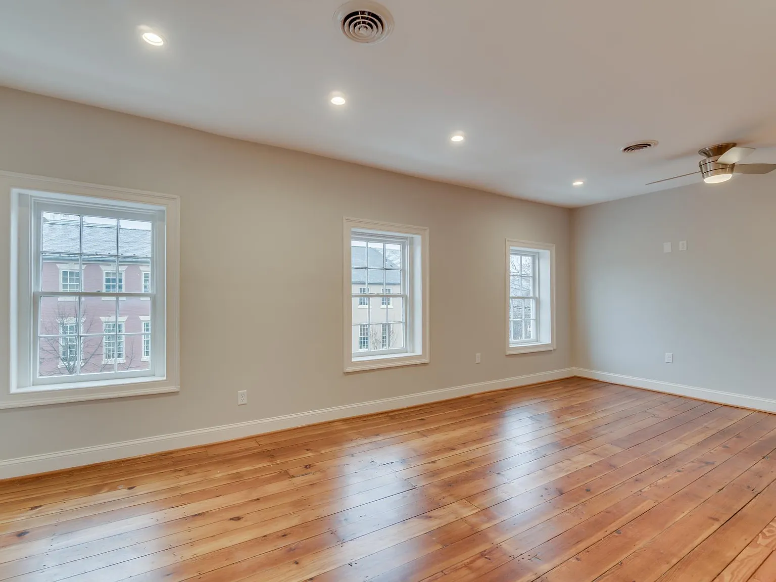 1 bed, 1.5 bath, 930 sqft, $1,850 — Photo 3