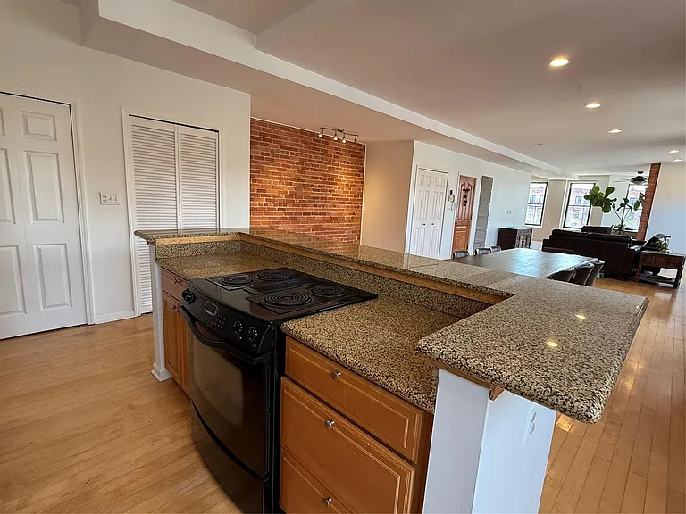 4120 Cass Ave #3 — Photo 11