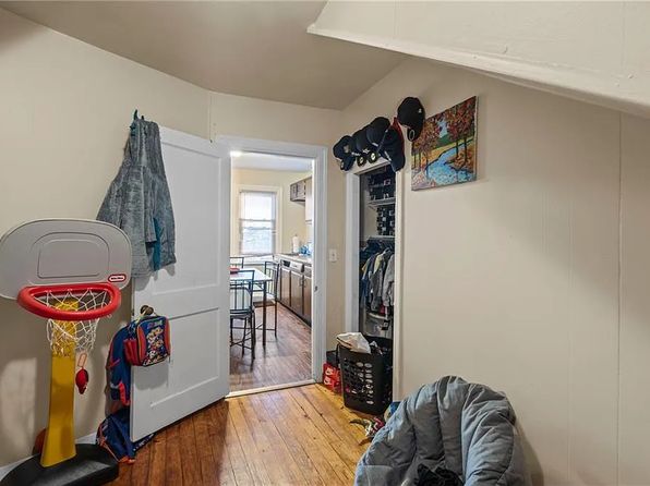 162 Mendon Ave FLOOR 3