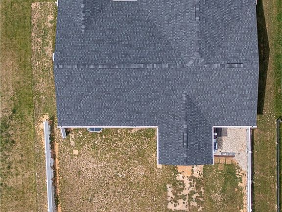 4th image of 1047 Brooke Ln