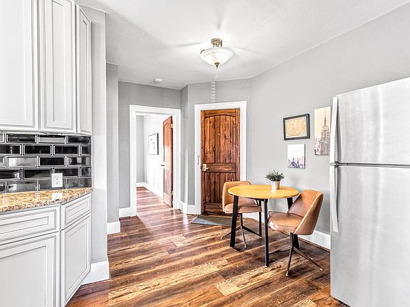 3rd image of 5060 Chippewa St APT 2E