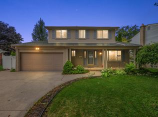 11653 Bora Ct, Sterling Heights, MI