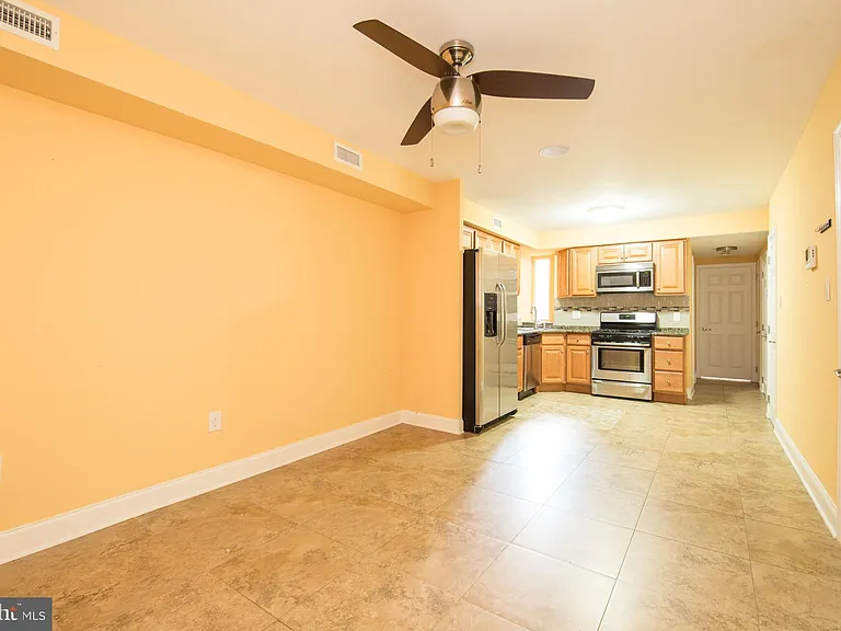 246 S 22nd St #2 — Photo 12