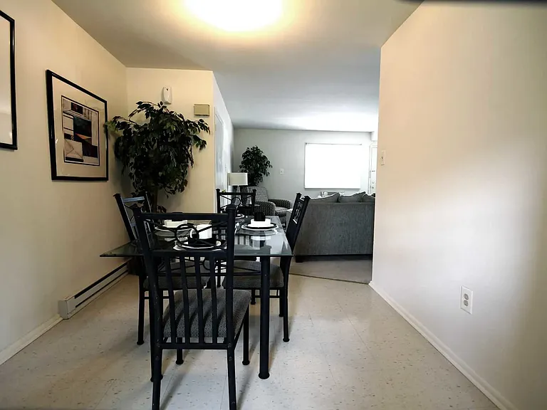 University Park Apartments — Photo 15