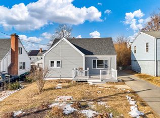 37 Sunset St, New London, CT 06320
