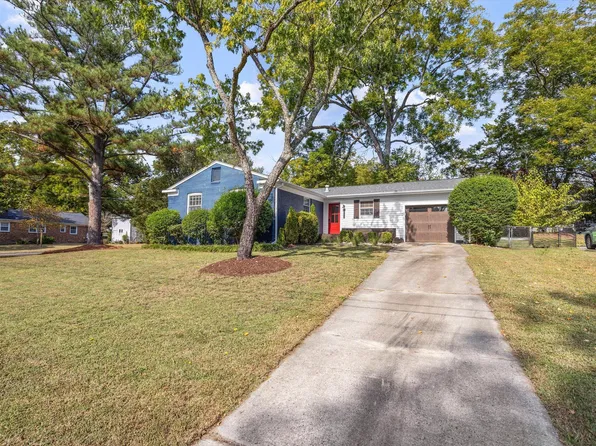 2901 Gladstone Dr, Raleigh, NC 27610