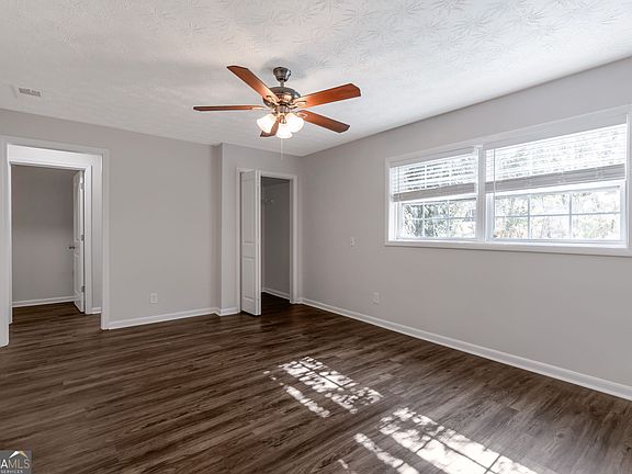 3rd image of 2364 Peachwood Cir NE Unit 2366-B