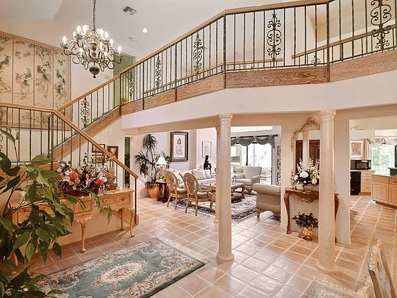3rd image of 5880 Turnberry Ln