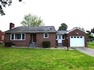 25 Williams St, Ludlow, MA 01056