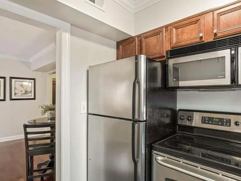 719 S Saint Asaph St #206 — Photo 20