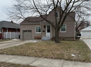 7413 Lanier Dr, Middleburg Heights, OH 44130